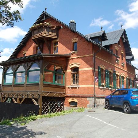 Berggasthaus & Pension Schoene Aussicht クリンゲンタール エクステリア 写真