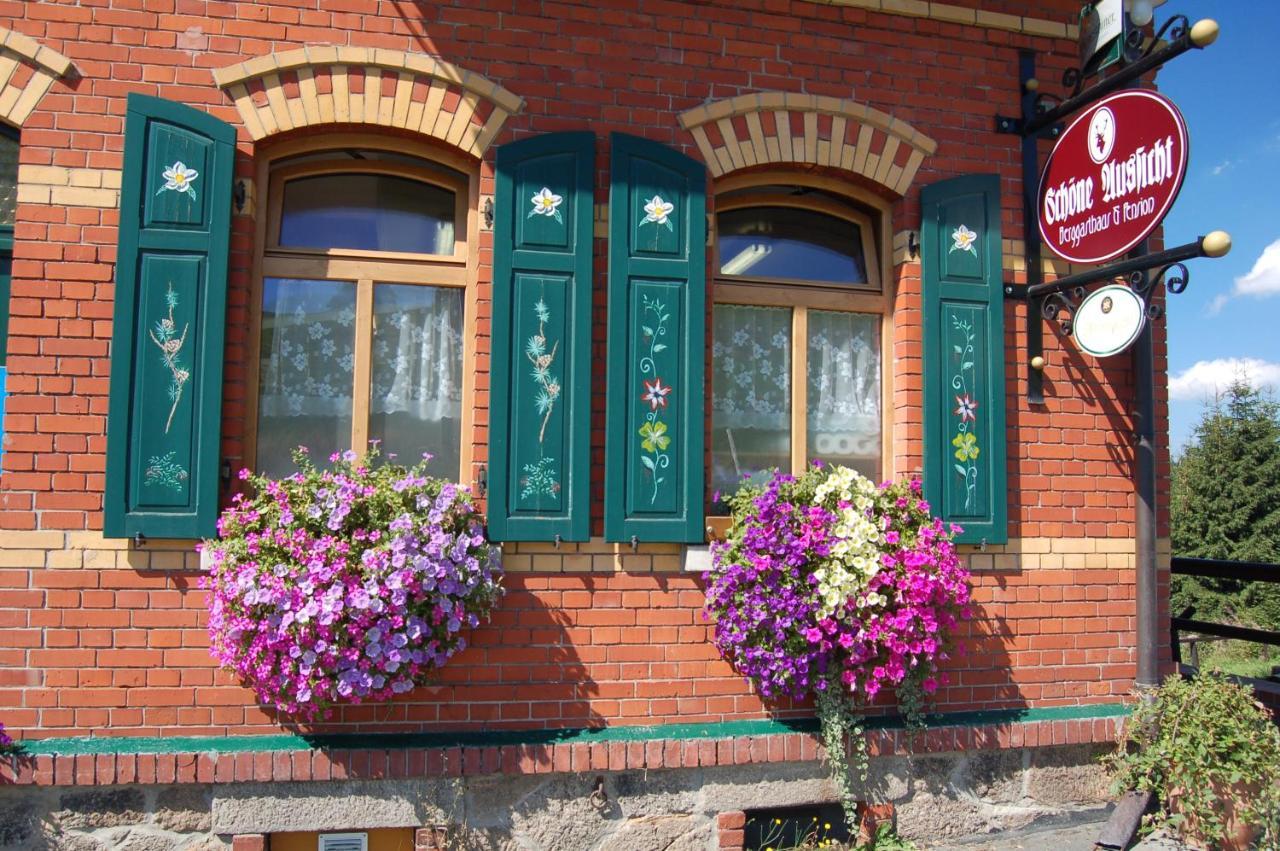 Berggasthaus & Pension Schoene Aussicht クリンゲンタール エクステリア 写真