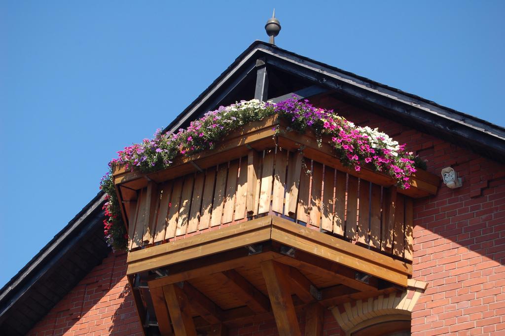 Berggasthaus & Pension Schoene Aussicht クリンゲンタール エクステリア 写真