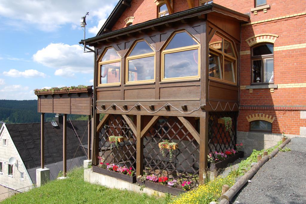Berggasthaus & Pension Schoene Aussicht クリンゲンタール エクステリア 写真