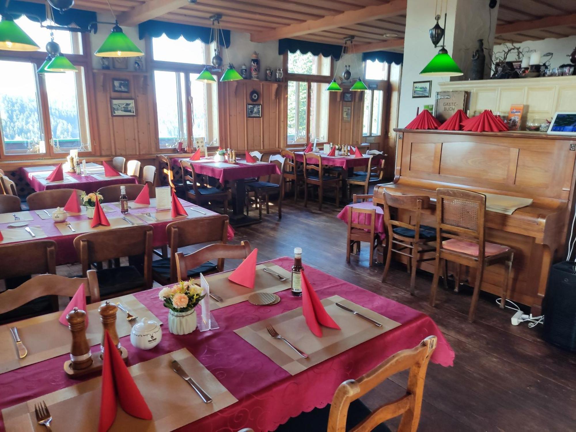 Berggasthaus & Pension Schoene Aussicht クリンゲンタール エクステリア 写真