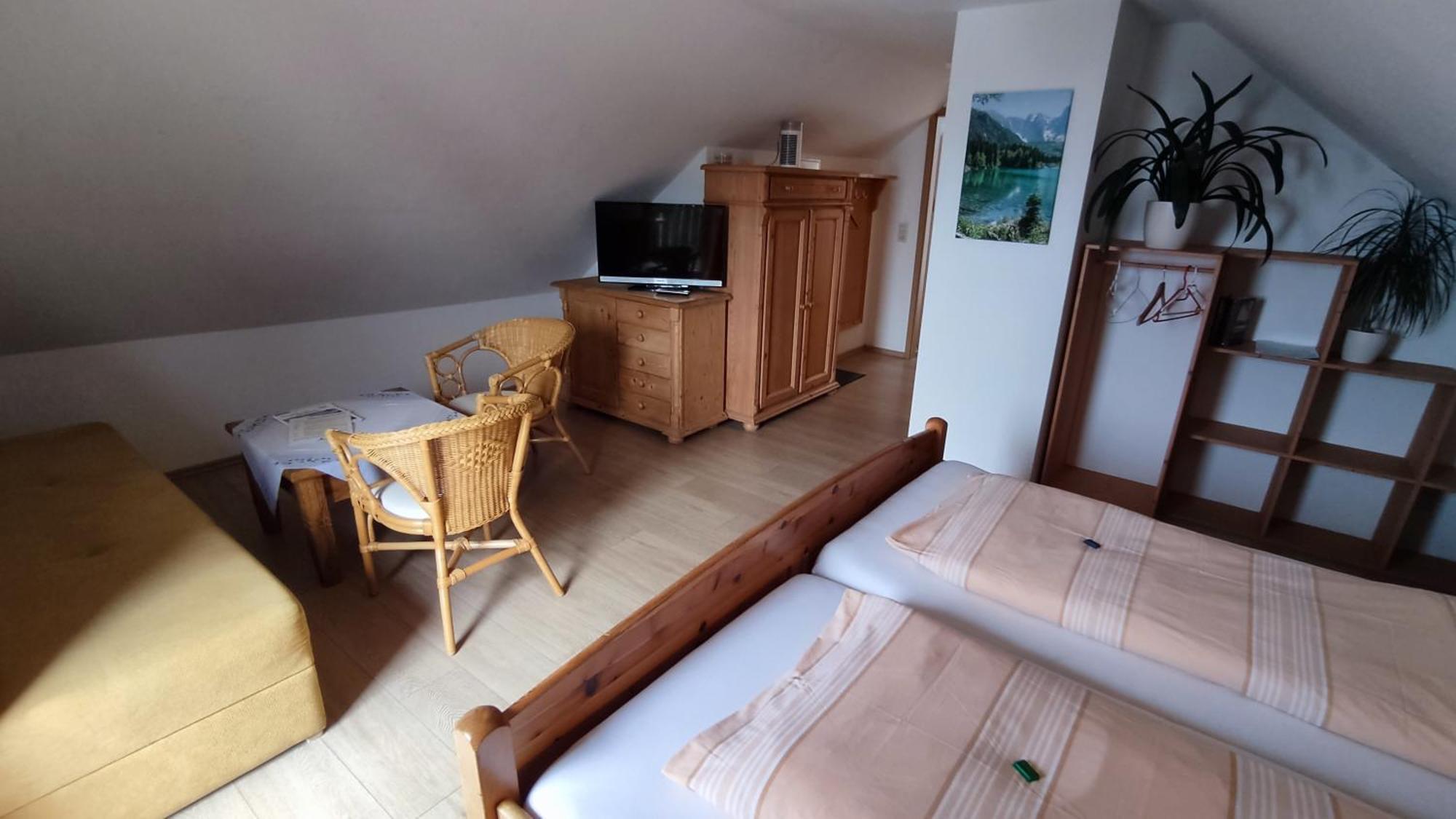 Berggasthaus & Pension Schoene Aussicht クリンゲンタール エクステリア 写真