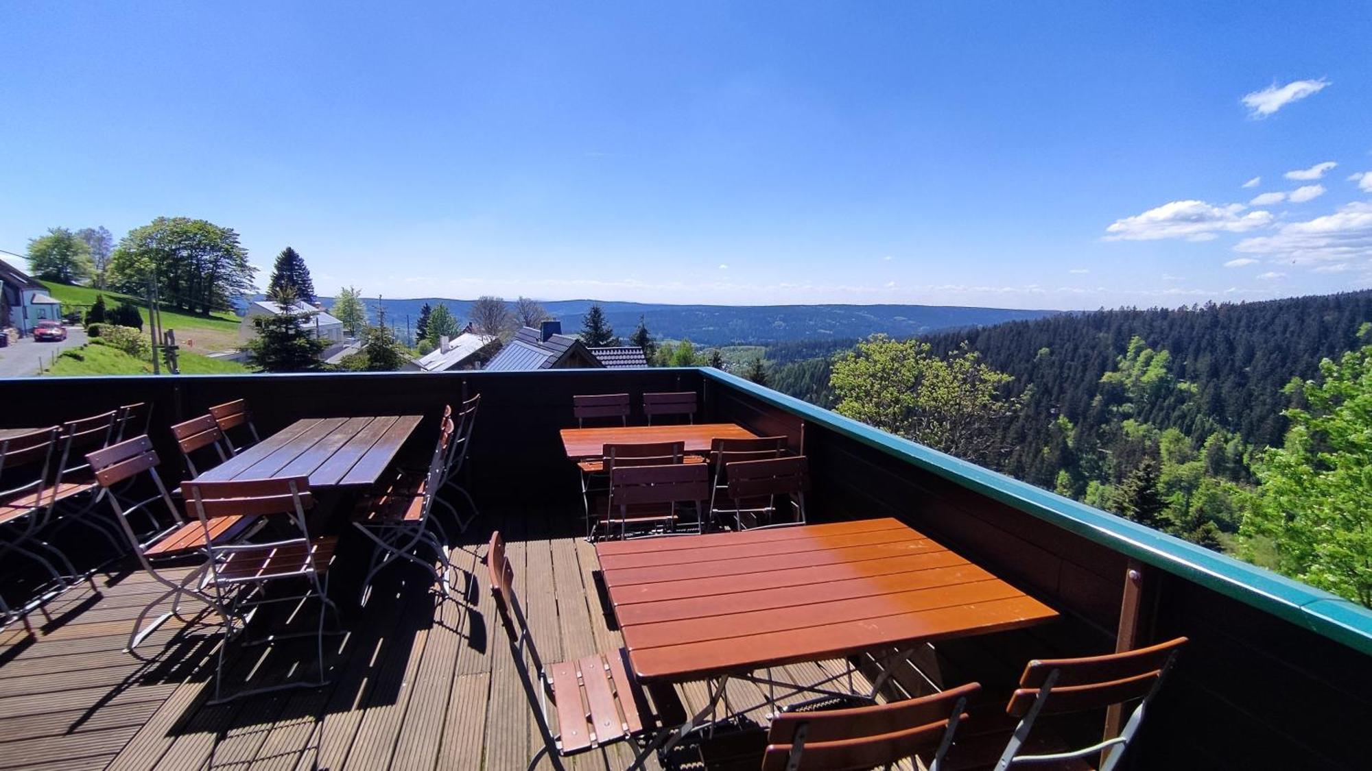 Berggasthaus & Pension Schoene Aussicht クリンゲンタール エクステリア 写真